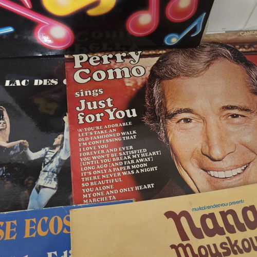 Vinyl records used, set of 7 in excellent condition