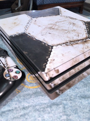 Sony PlayStation 4 Pro 500GB като нов с оригинален контролер