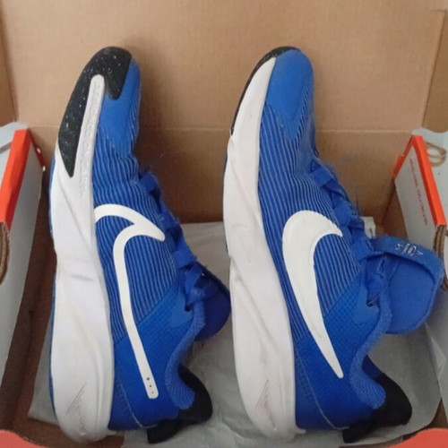 Nike Star Runner 4 sneakers size 29, blue