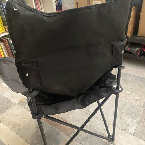Folding Beach Chair like new, child design, adult size