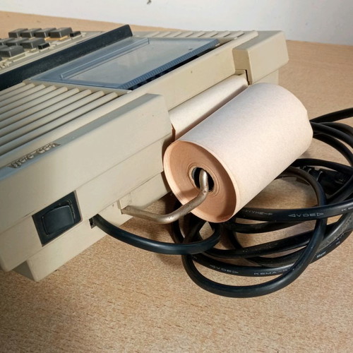 Olivetti Divisumma 422 calculator used with paper tape