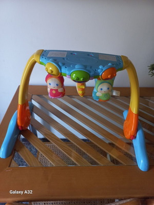 Baby toy with music and pull dolls