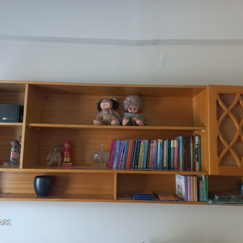 Wooden furniture composition, oak wood