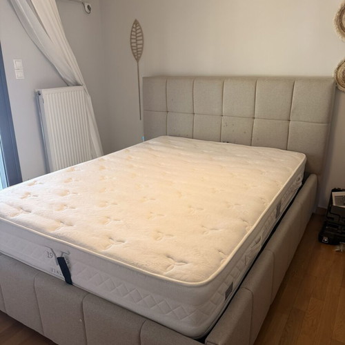 Bed and Bath double side mattress like new, 1.40m x 2.00m