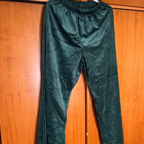 Velour set new, cypress color with knitted sleeves and flared pants