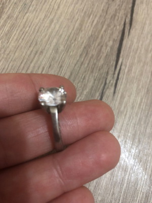Silver 925 solitaire ring in excellent condition