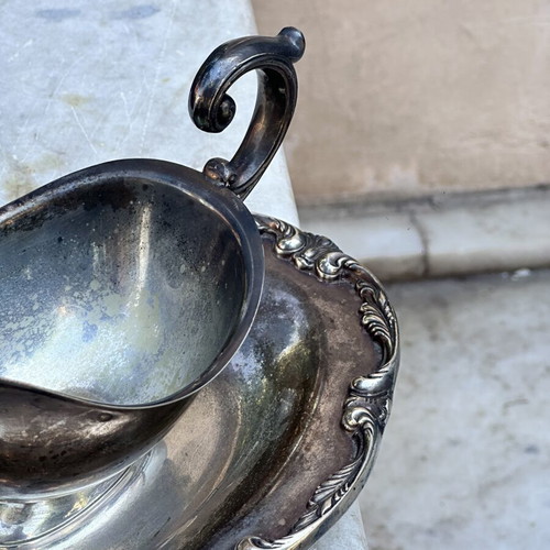 Vintage silver-plated gravy boat with base, used, 24x10 cm