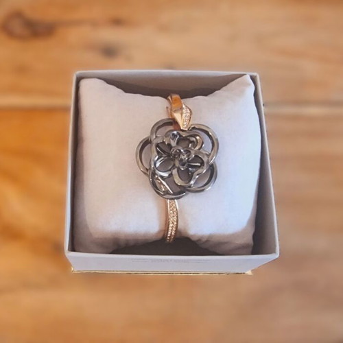 Flower-Snake bracelet by JETTE like new with intricate snake design