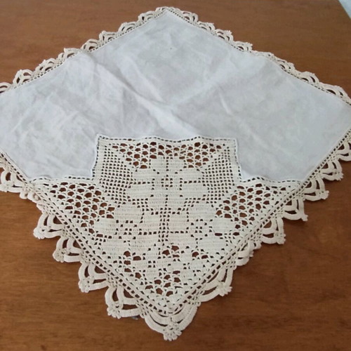 Handmade knitted napkins like new with corners and linen