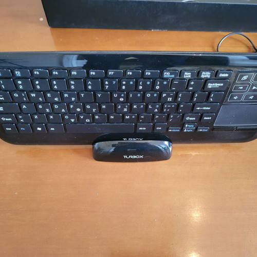 Turbo-X MC-2012 Wireless Keyboard like new with touchpad