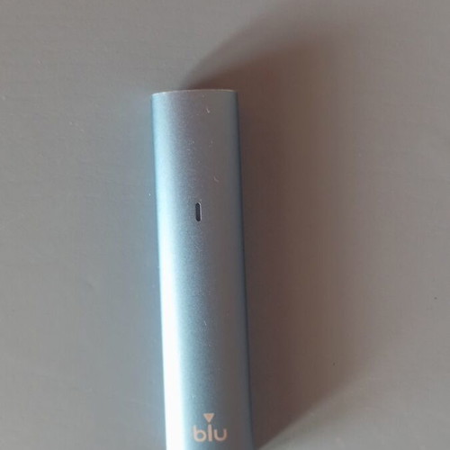 Blu electronic cigarette device like new
