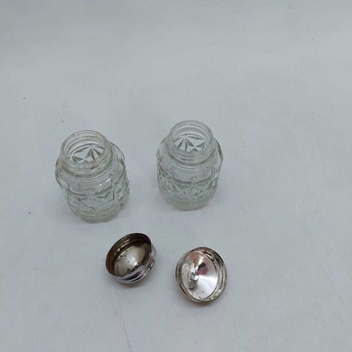 Vintage spice set used, leaf shape, made in England