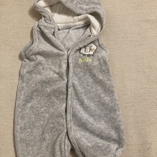 Baby romper for 1-month-old newborn, like new
