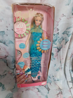 Barbie Amazing Nails Mattel 2001 new