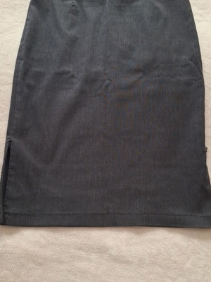 Know How gray skirt used with openings and hidden zippers