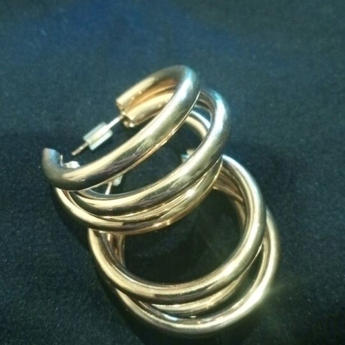 Earrings triple hoops gold color like new, very light