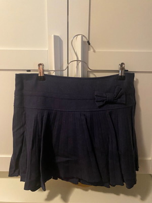Wool skirt medium blue like new