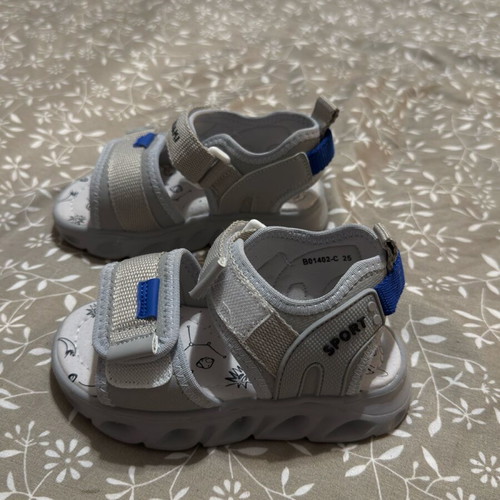 Children's shoes size 25 new