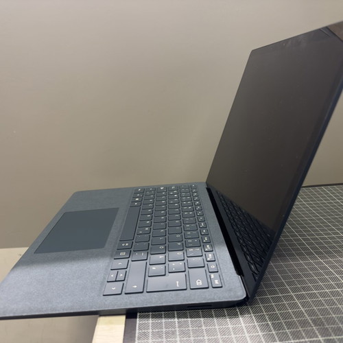 Surface Laptop 3 Intel i5-1035G7 8GB 245GB SSD like new
