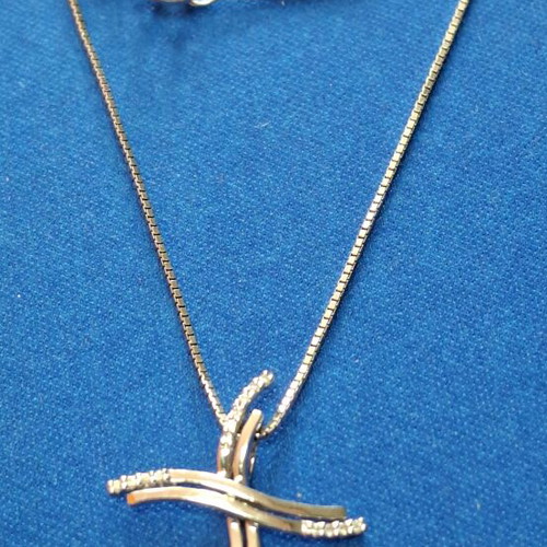 White Gold Cross Necklace 18 Carat with Brilliant, Like New