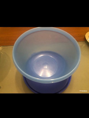 Tupperware slightly used