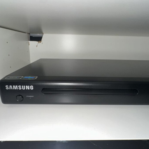 Samsung DVD player P181 or P380 model like new, black finish