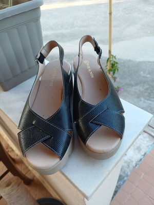 Voi & Noi sandals size 36 as new black, very comfortable