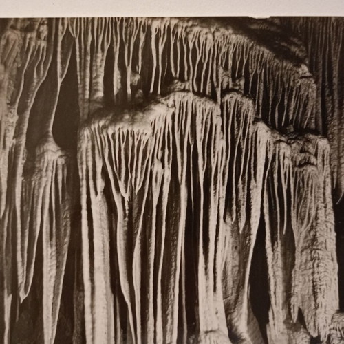 Postcard "ΣΠΗΛΑΙΟΝ ΑΛΕΠΟΤΡΥΠΑ ΜΑΝΗΣ: ΤΟ ΑΡΜΟΝΙΟΝ" used, black and white