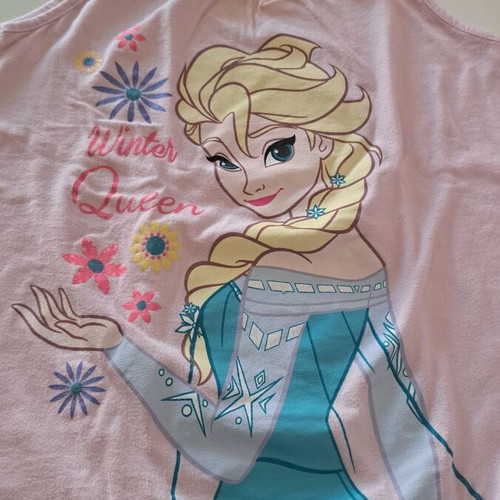 Disney Girls' T-Shirts like new, pack of 4, multicolored