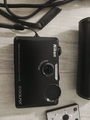 Nikon S1100 PJ camera with projector