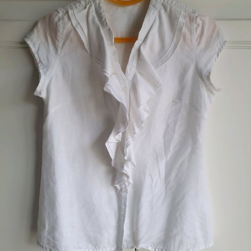 Julia Bergovich linen blouse with ruffles white like new size M