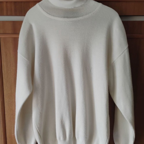 Winter turtleneck sweater like new, sugar color, size S