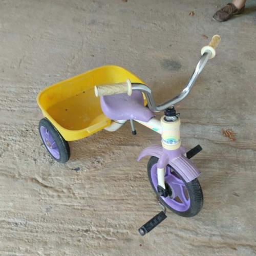 Vintage tricycle with storage used, excellent condition