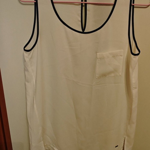 Tommy Hilfiger top ecru medium viscose with blue trim like new