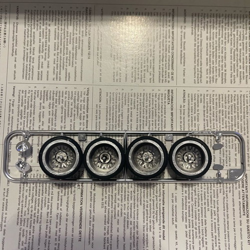 Tamiya Porsche 911 GT2 static assembly model like new