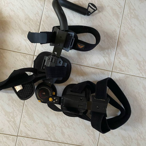 Medical Brace MB.2001 Adjustable Right Elbow Orthosis like new, black