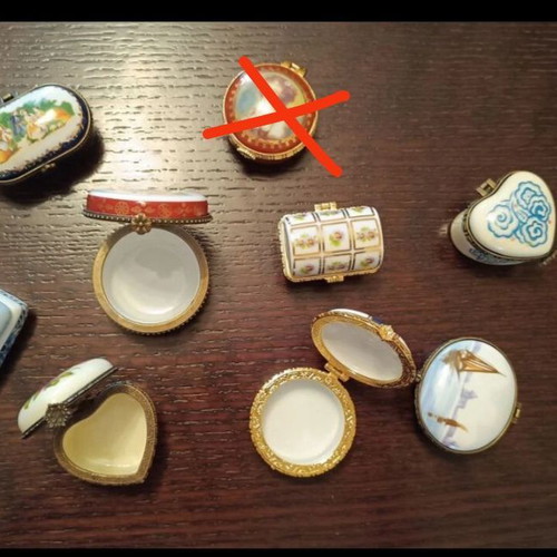 Porcelain boxes like new