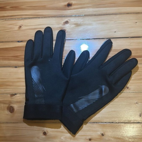 Nike gloves like new, black