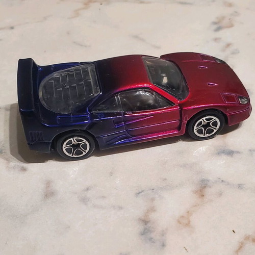 Matchbox 1993 Ferrari F40 Purple like new