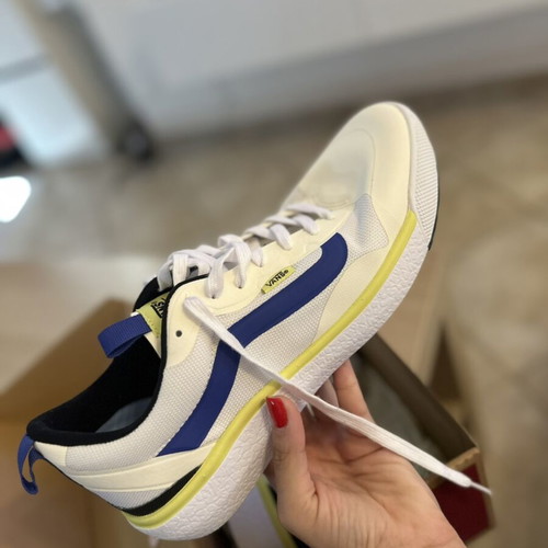 Vans Ultrarange sneakers size 43, white