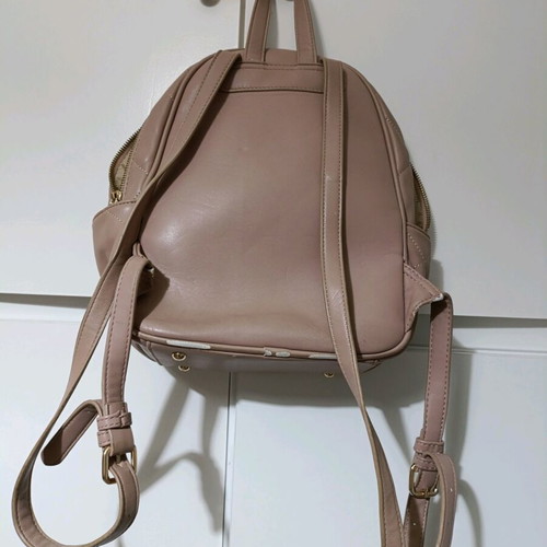 Verde backpack like new, color rotten apple