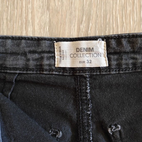 Tally Weijl Jeans Shorts Size 32 Like New, Black