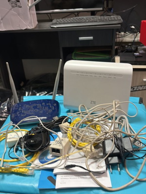DSL modems routers used, set of 2 pieces TP-Link and ZTE