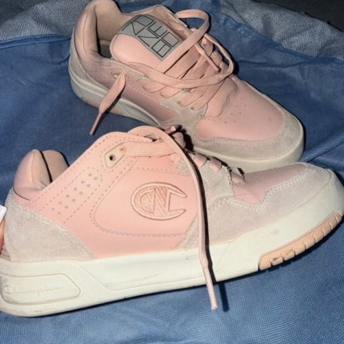 Champion pink athletic shoes like new, size 37