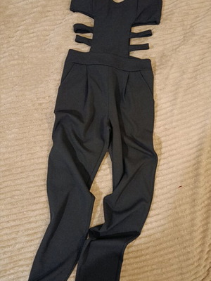 Cut out jumpsuit black, like new, size S