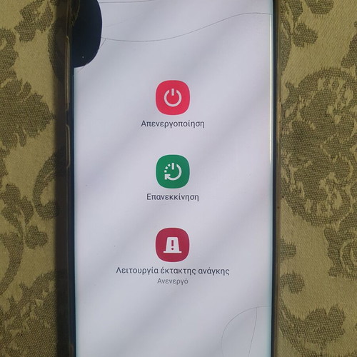 Samsung Galaxy S8 used phone for parts with broken screen