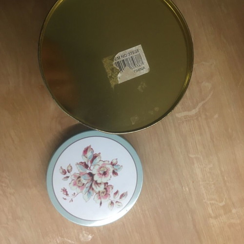 Metal tea tin like new veraman-white polka dot with floral lid