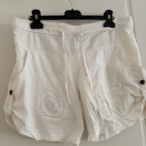 Women's summer shorts like new, size M, white