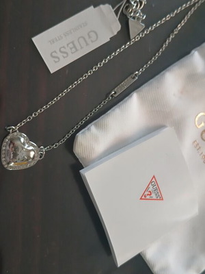 Guess stainless steel heart pendant necklace new, silver