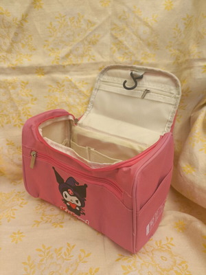 Νεσεσέρ καλλυντικών ταξιδιού Kuromi Sanrio Hello Kitty καινούργιο, ροζ με πολλές θήκες